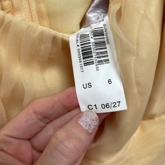 Alfred Angelo Disney Weddings Dress, yellow, sunshine, size 6 - Picture 3 of 6